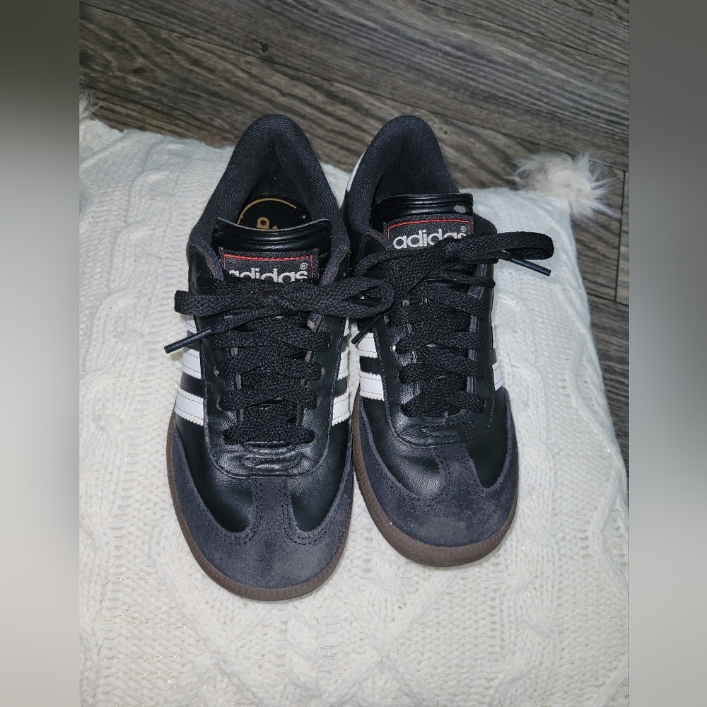 Adidas Black and White Samba Sneakers Iconic Design Size 2 Kid's Used - Picture 2 of 8